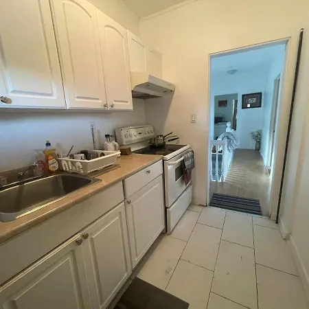 Somerset Guesthouse With Full Kitchen-2